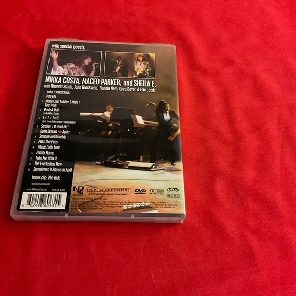 PRINCE  Tshirt & Concert Book + 1 - Picture 9 of 9